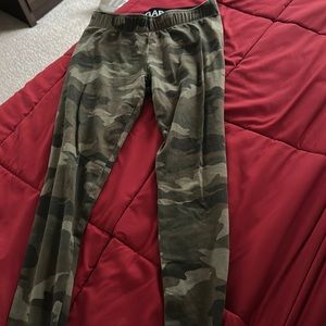 Camo leggings size small